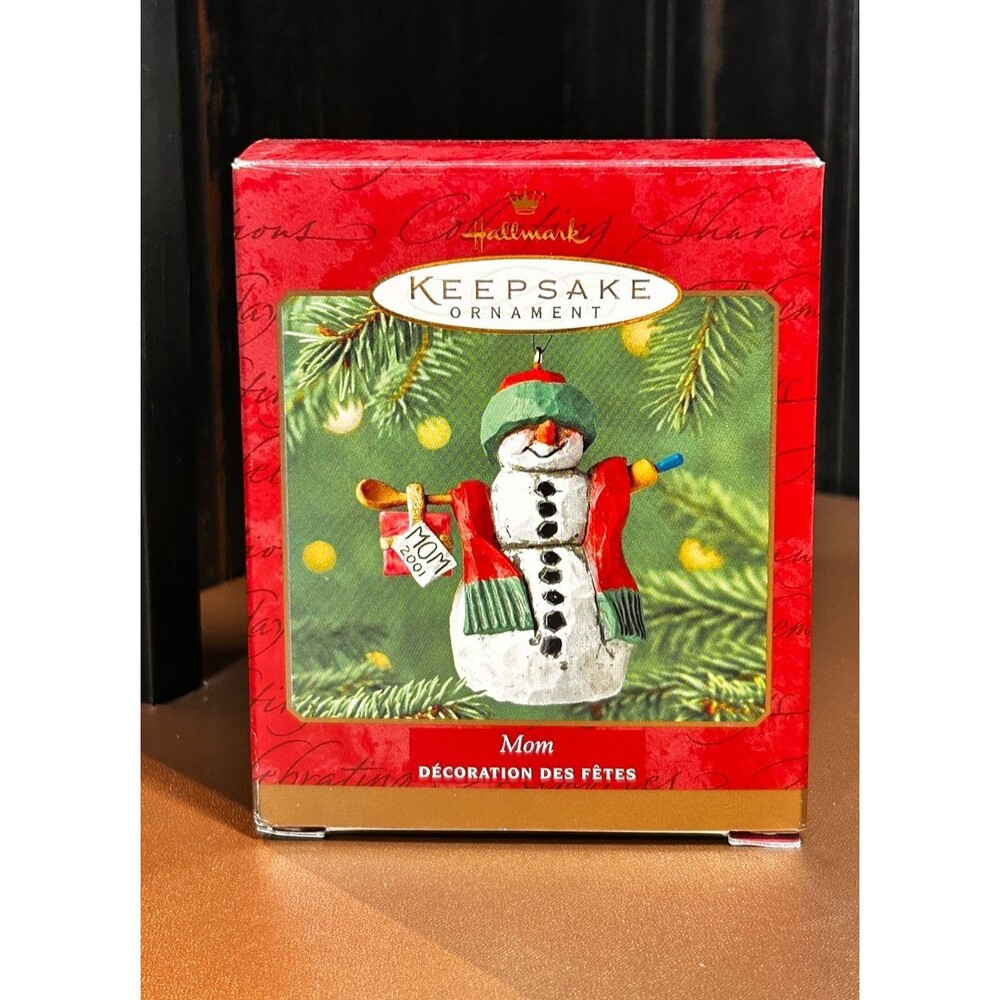 2001 Hallmark Keepsake Mom Snowman Ornament  (1)